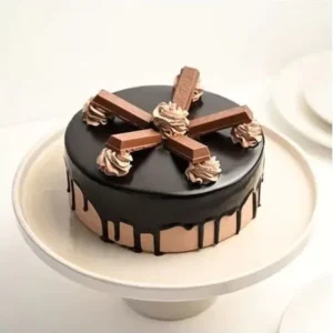 Eggless Choco Kitkat Cream Cake Half Kg