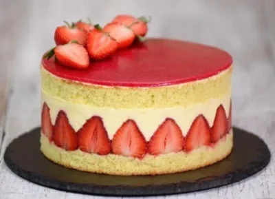 Rich Strawberry Mousse Cake 1 Kg